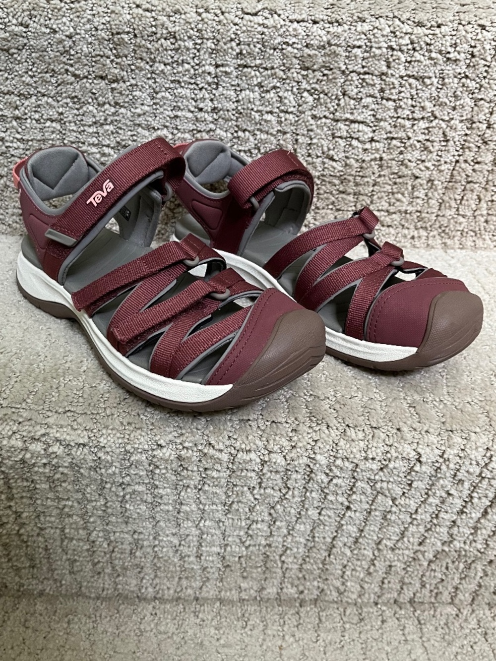 Teva Tirra Sport Closed-Toe Sandals, Women's size 7, Mahogany